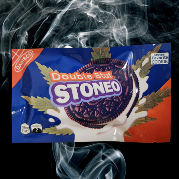 Stoneo Cookie Sandwich THC-Infused cookie sandwich with 500mg of premium THC for a sweet and satisfying edible experience.